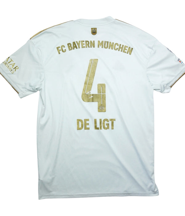 2022-23 FC Bayern Munich Football Awaykit M. De Ligt #4 (8,5/10)