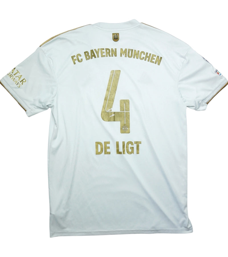 2022-23 FC Bayern Munich Football Awaykit M. De Ligt #4 (8,5/10)